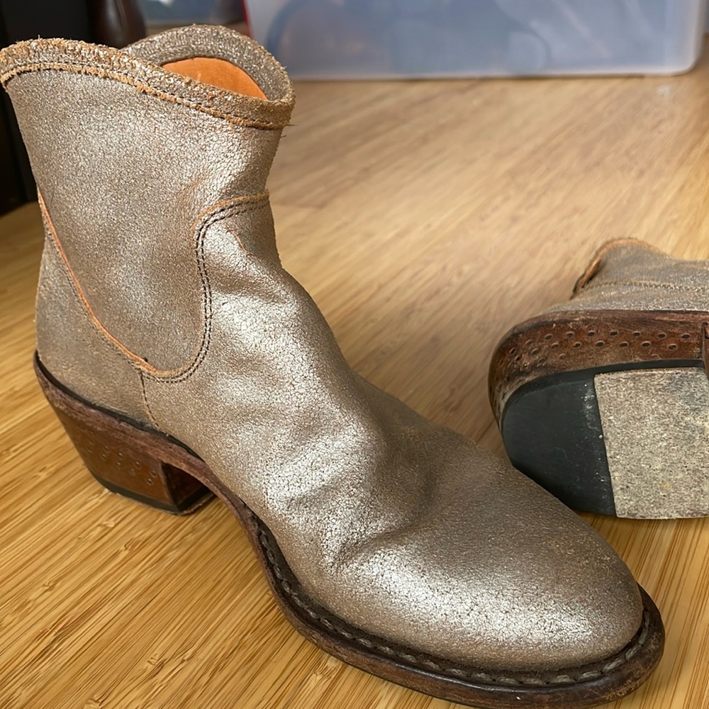 Fiorentini + Baker Italian-made champagne/rose gold ankle boots, size 36!